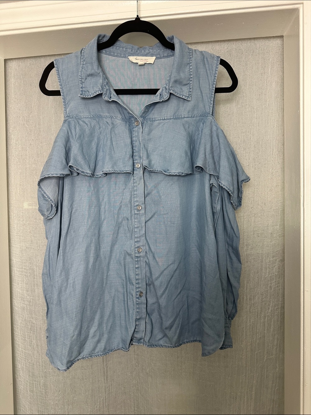 Light Blue Cold-Shoulder Button-Front Women's Top